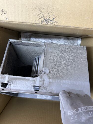 天井換気扇からの異音発生したので対応