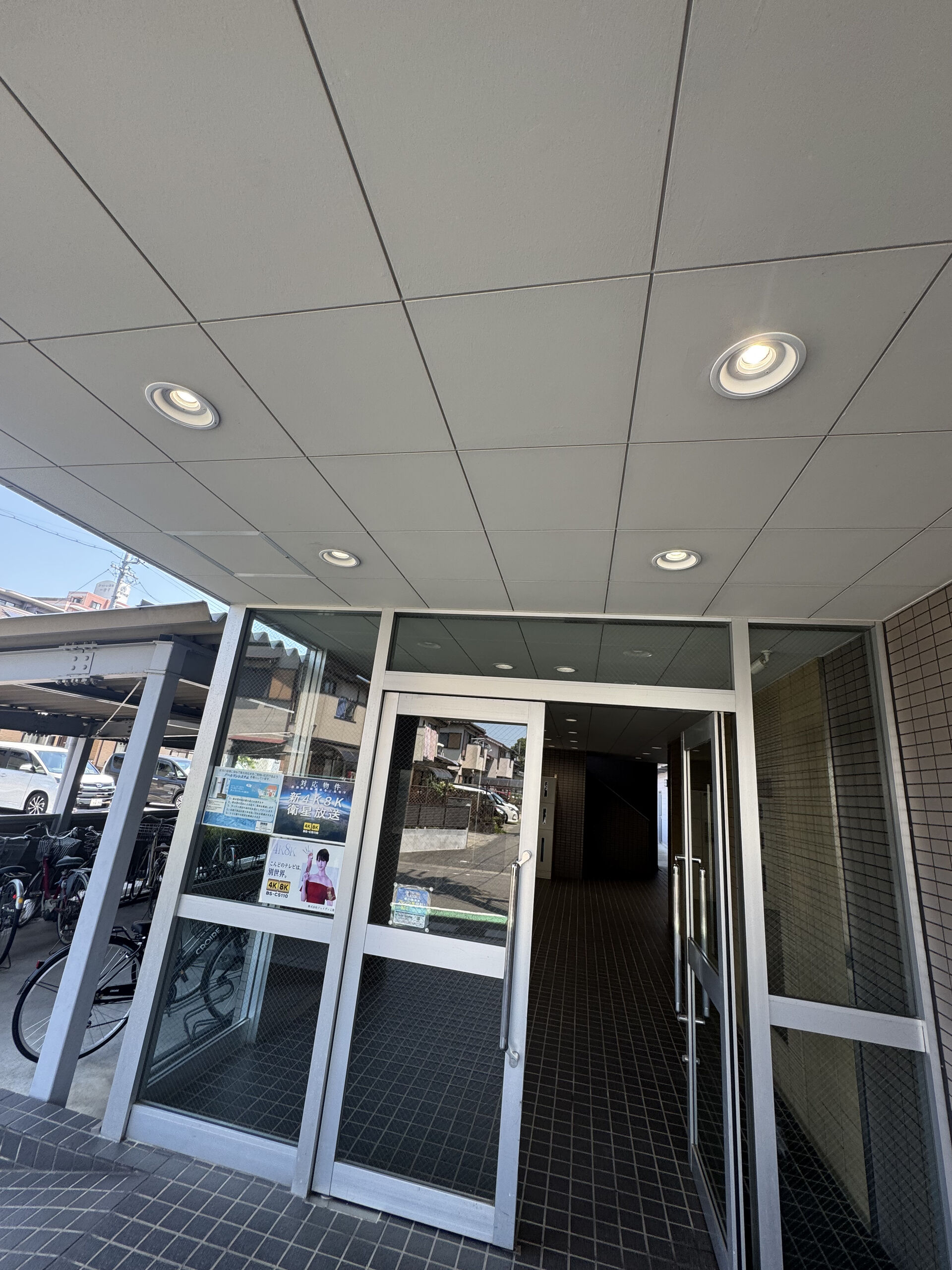 マンションを管理されている方へ、ダウンライトのLED化工事についてご紹介します。