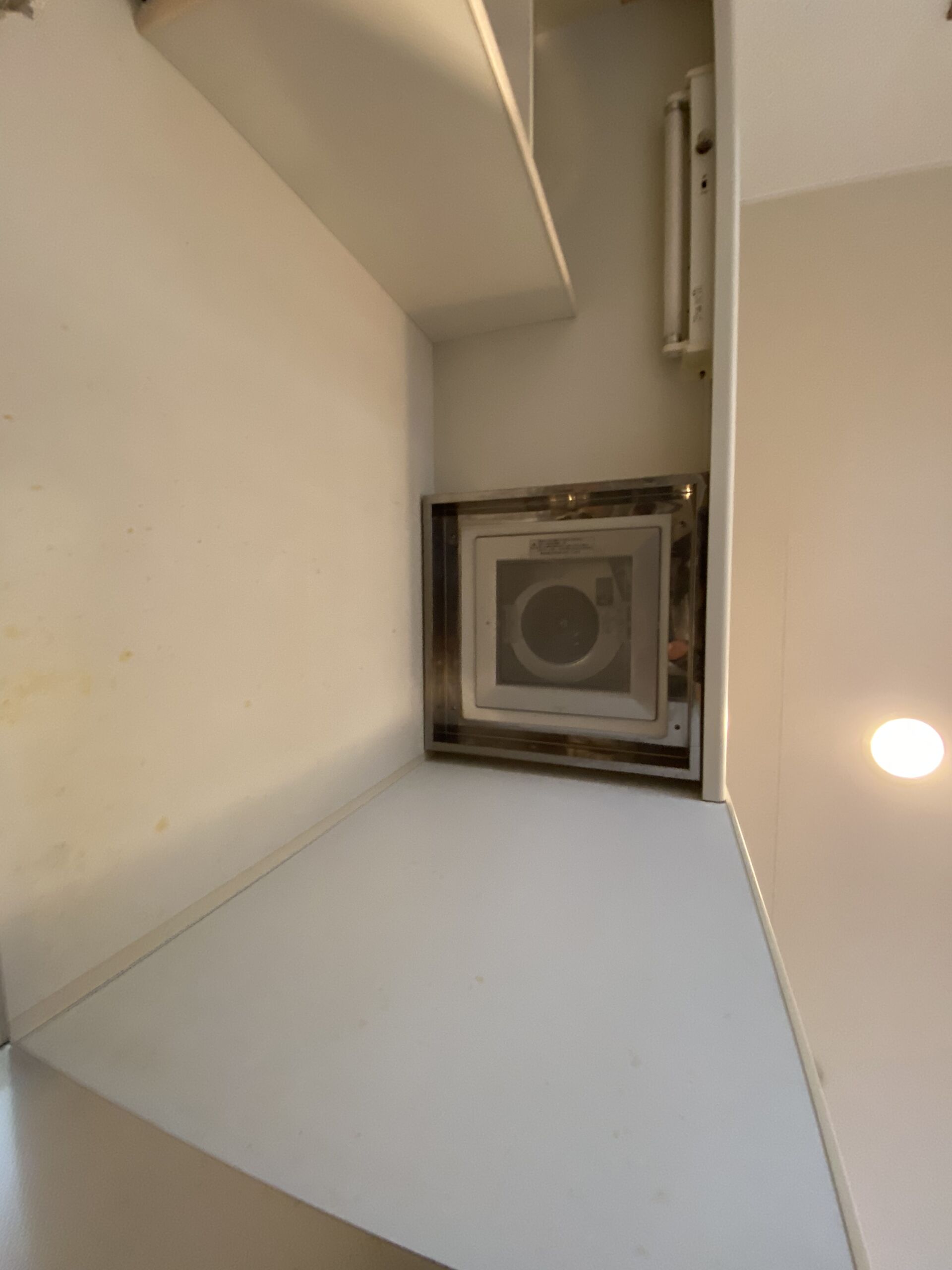🌬️ アパート・マンションの換気トラブル即解決！居住中のお部屋でも換気扇をスピーディーに交換
