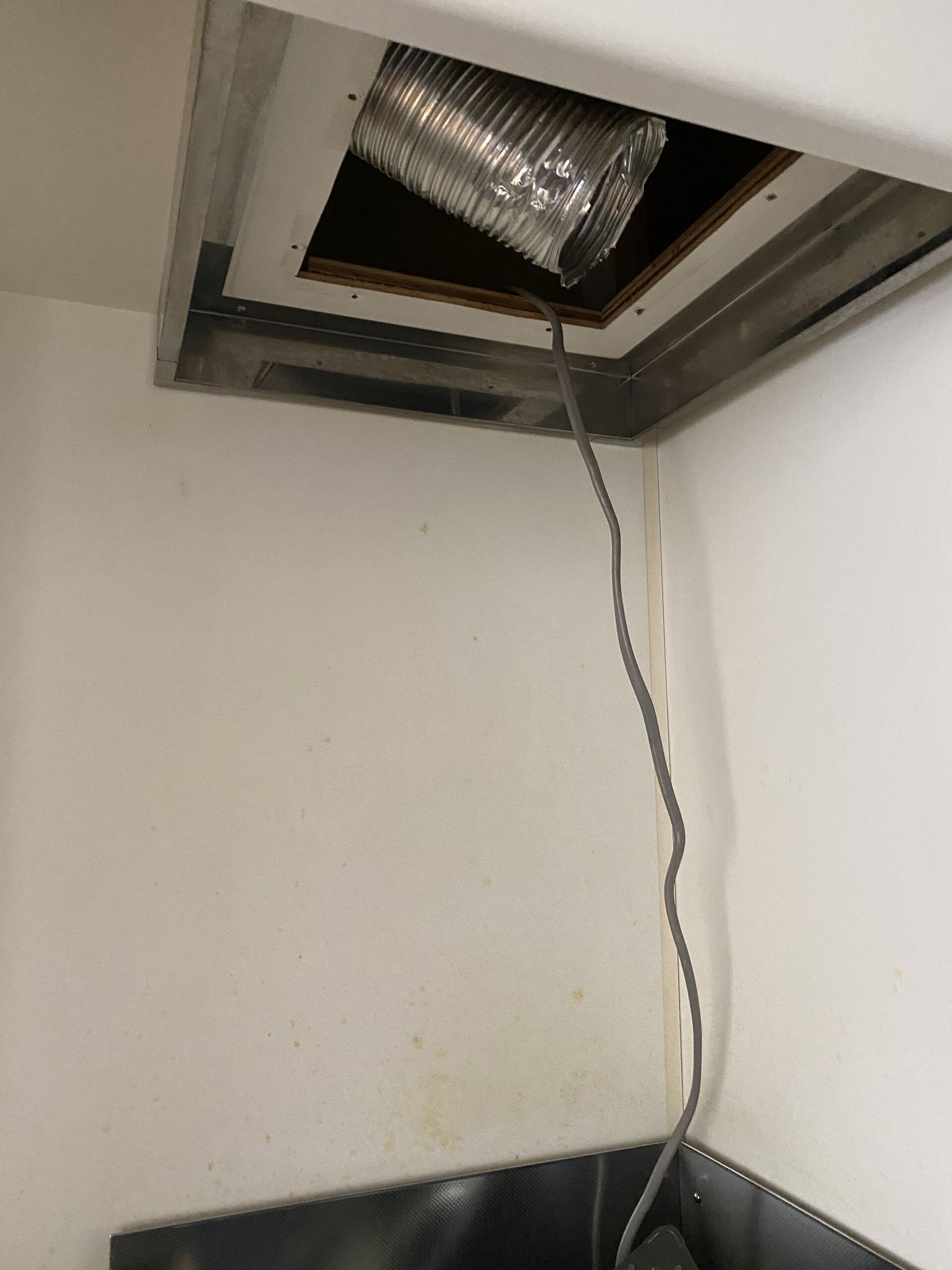 🌬️ アパート・マンションの換気トラブル即解決！居住中のお部屋でも換気扇をスピーディーに交換