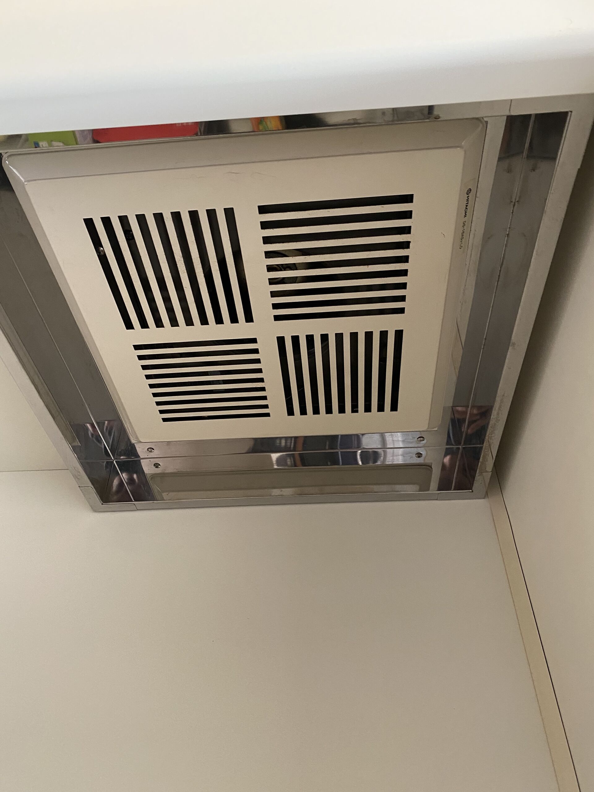 🌬️ アパート・マンションの換気トラブル即解決！居住中のお部屋でも換気扇をスピーディーに交換